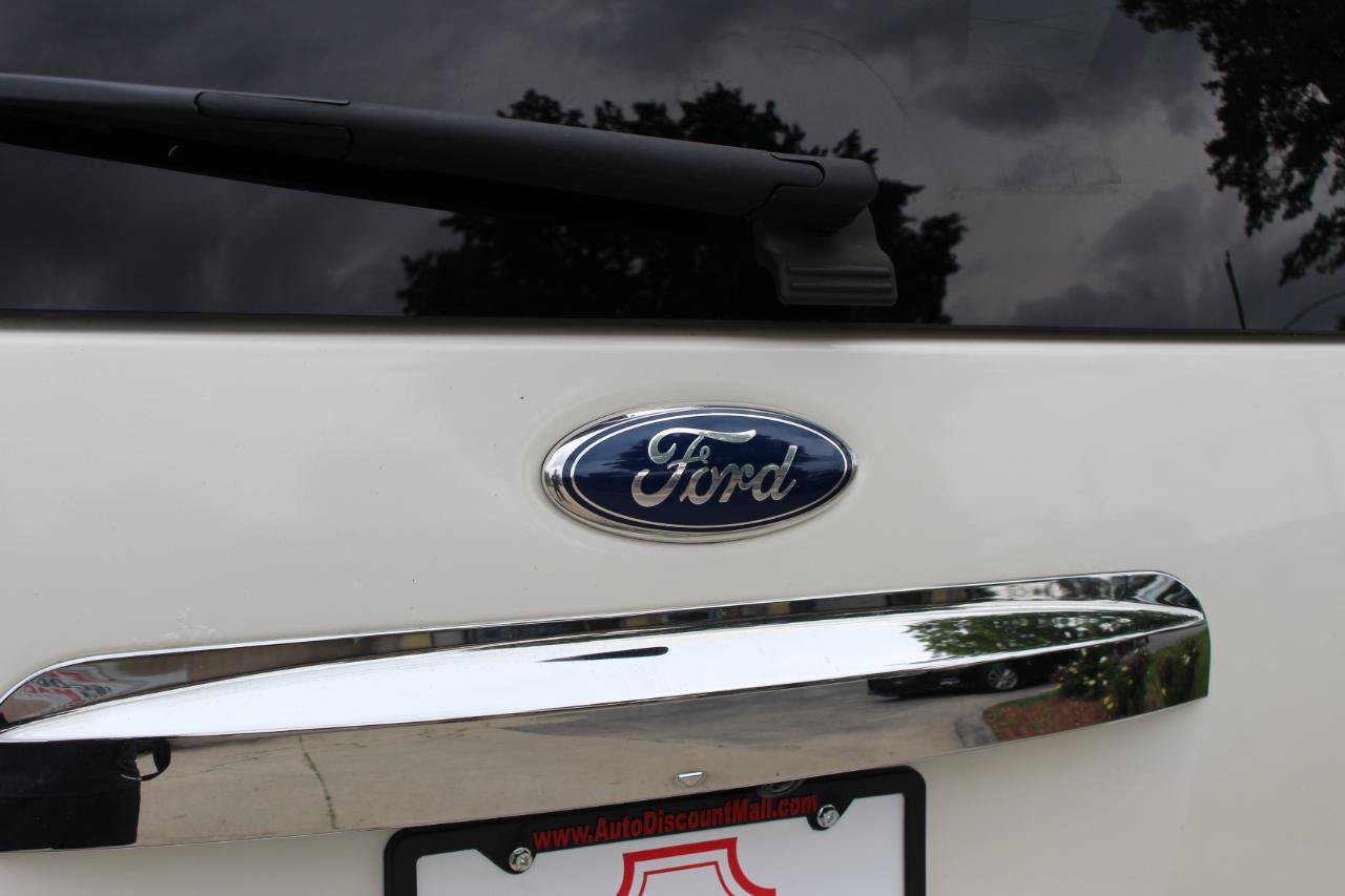 Used 2014 Ford Expedition Limited w/ Equipment Group 301A AWD/4WD image 45