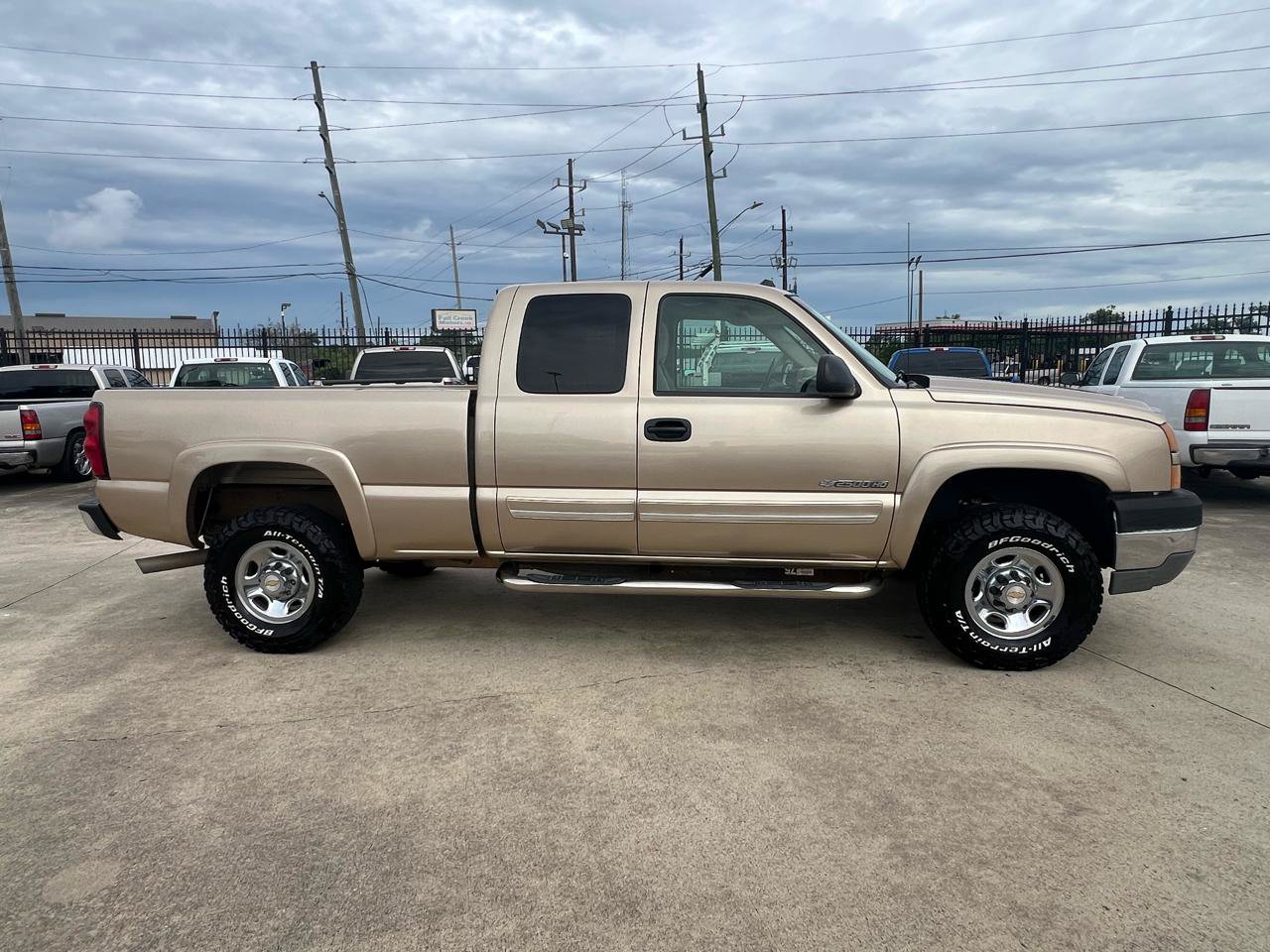 Used 2005 Chevrolet Silverado 2500 LS AWD/4WD image 7