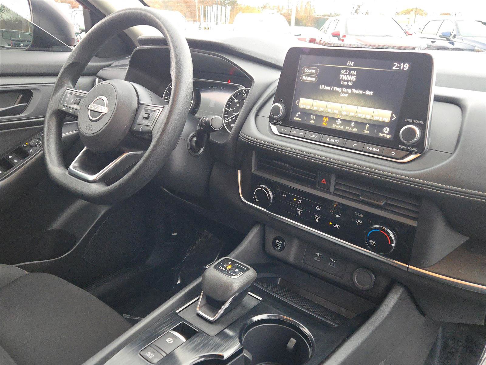 Used 2024 Nissan Rogue S image 8