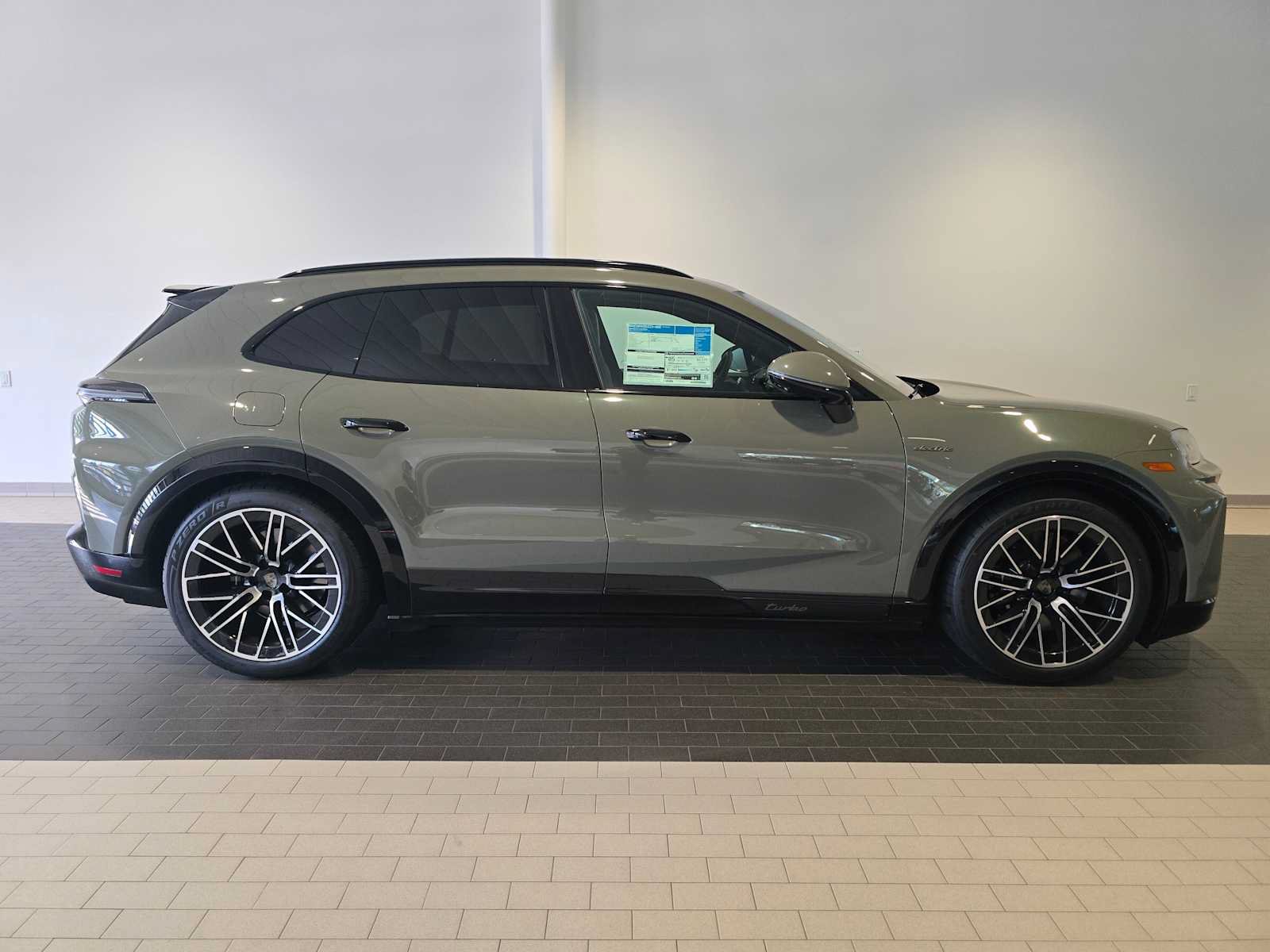 New 2026 Porsche Cayenne Turbo Electric AWD/4WD image 8