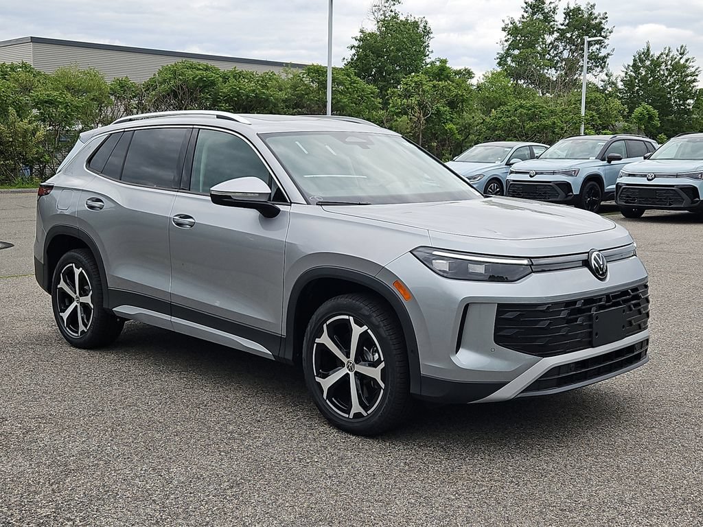 New 2026 Volkswagen Tiguan SE AWD/4WD image 2