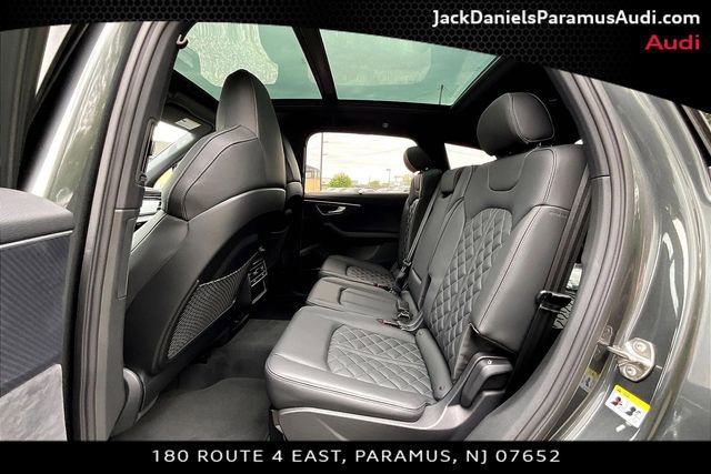 New 2026 Audi SQ7 Premium Plus AWD/4WD image 10