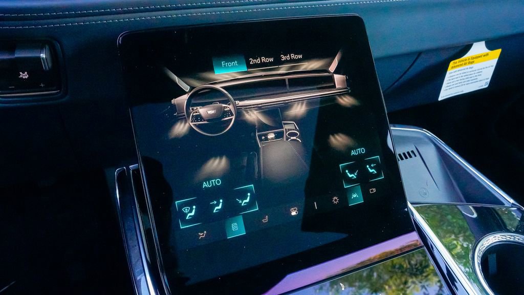 New 2025 Cadillac Escalade IQ Sport 2 w/ LPO, ONYX Package image 34