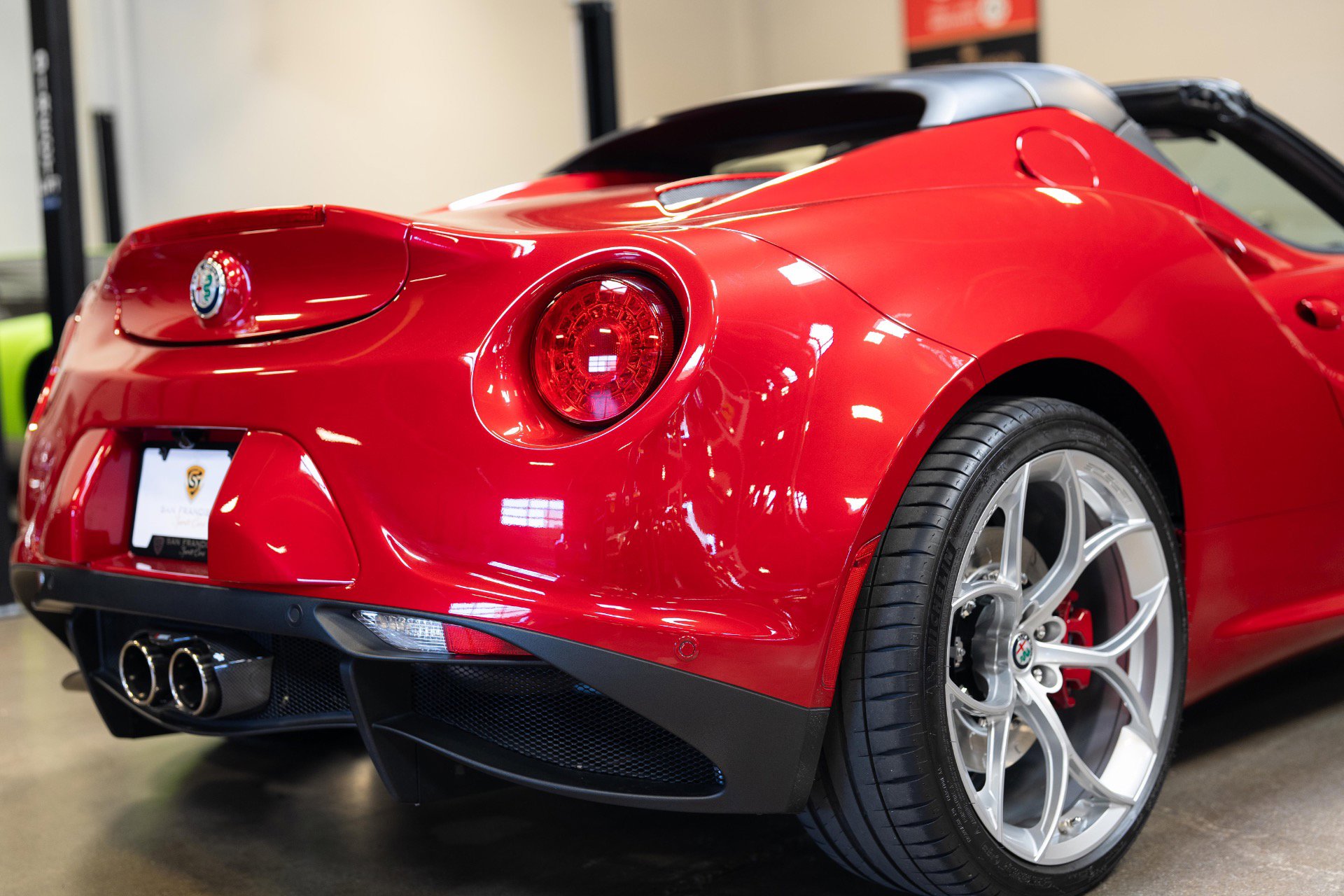 Used 2018 Alfa Romeo 4C Spider w/ Convenience Group - Spider image 40