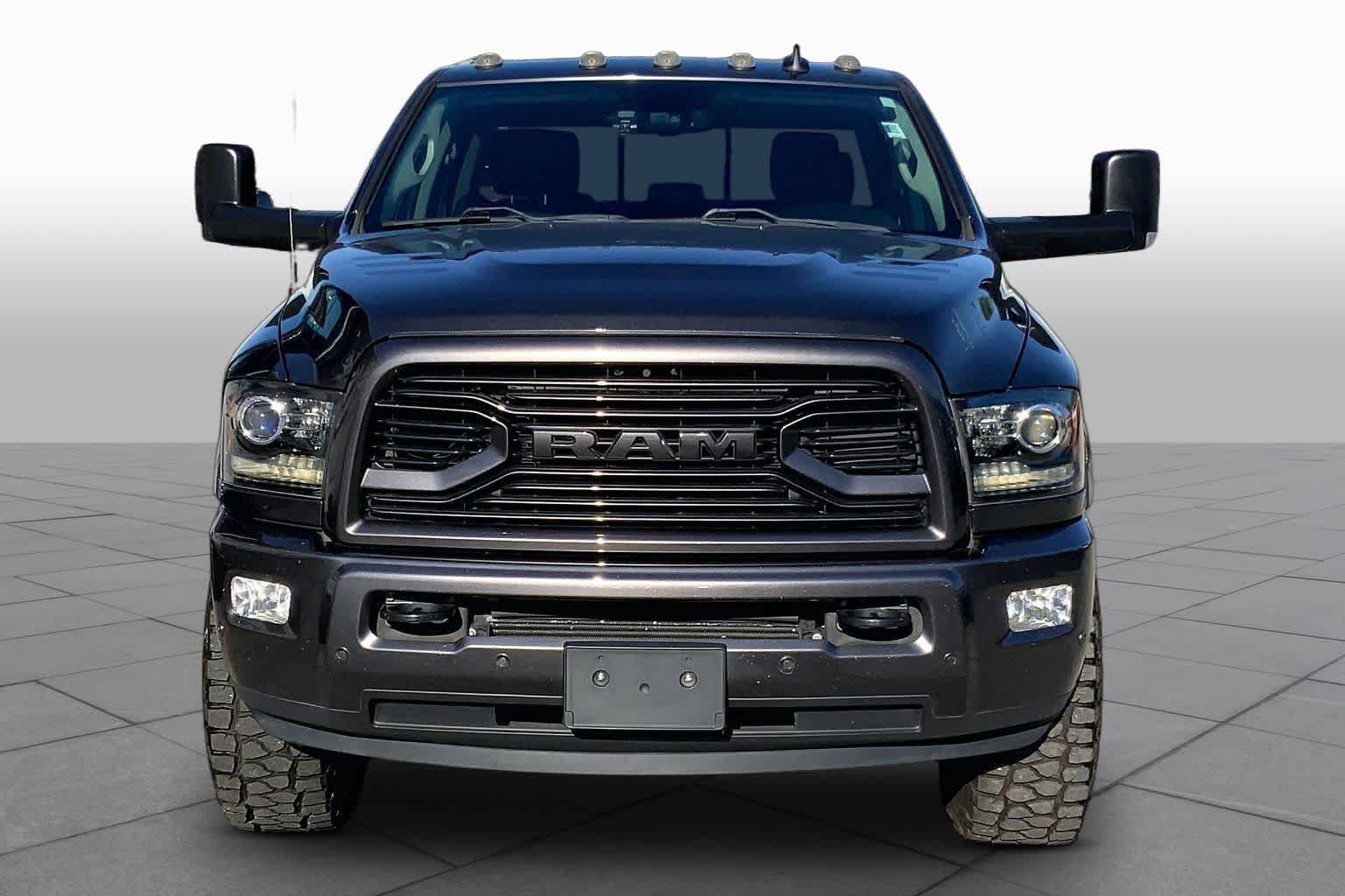 Used 2018 RAM 2500 Laramie w/ Sport Appearance Group AWD/4WD image 4