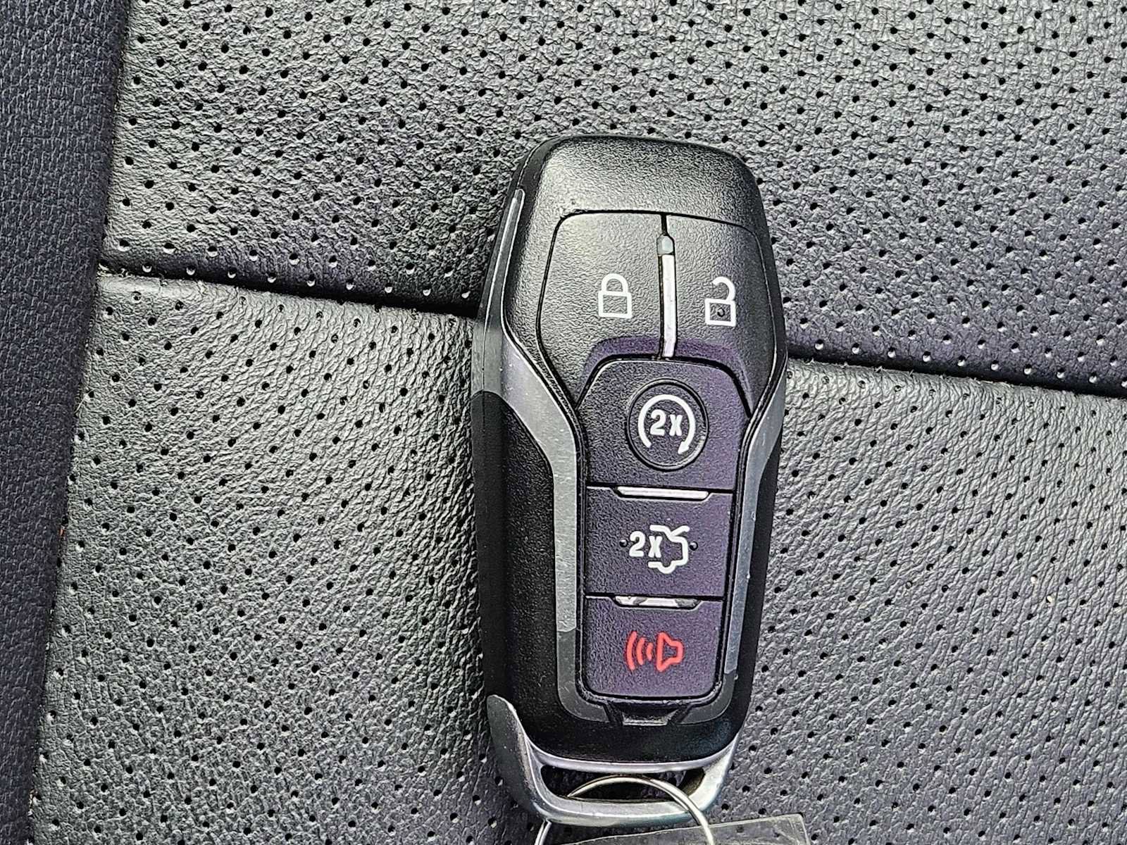 Used 2015 Ford Mustang GT Premium w/ Equipment Group 401A RWD image 21