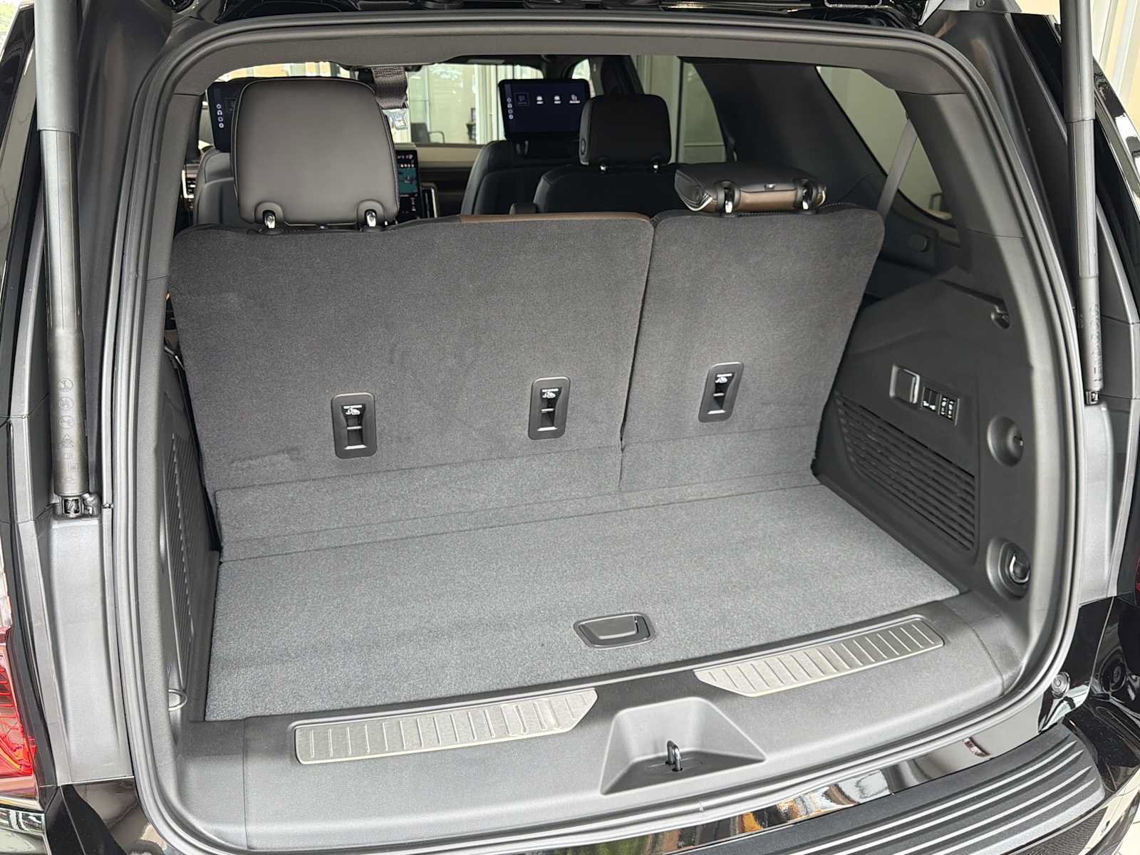 New 2026 GMC Yukon Denali Ultimate AWD/4WD image 21