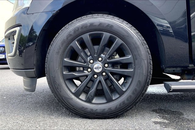 Used 2019 Ford Expedition Limited AWD/4WD image 8