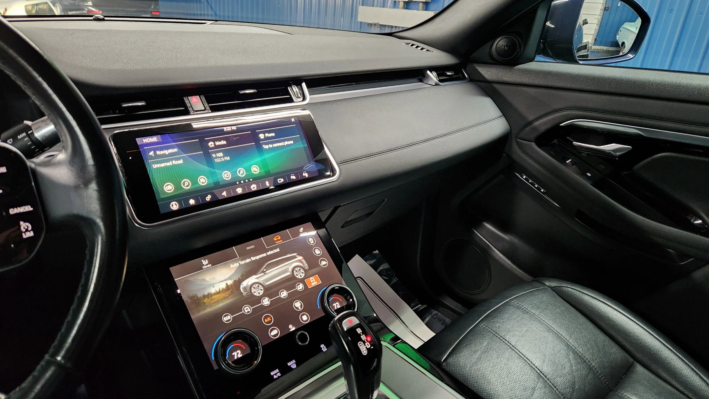 Used 2020 Land Rover Range Rover Evoque SE image 27
