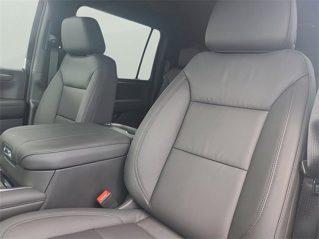 New 2025 Chevrolet Suburban LT w/ Comfort Package image 23