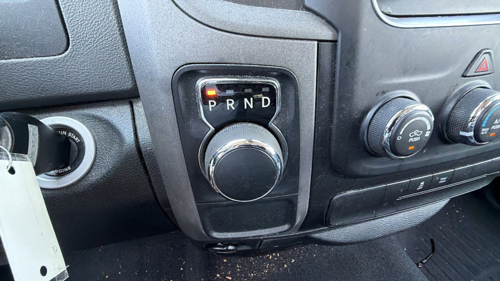 Used 2018 RAM 1500 Express RWD image 31