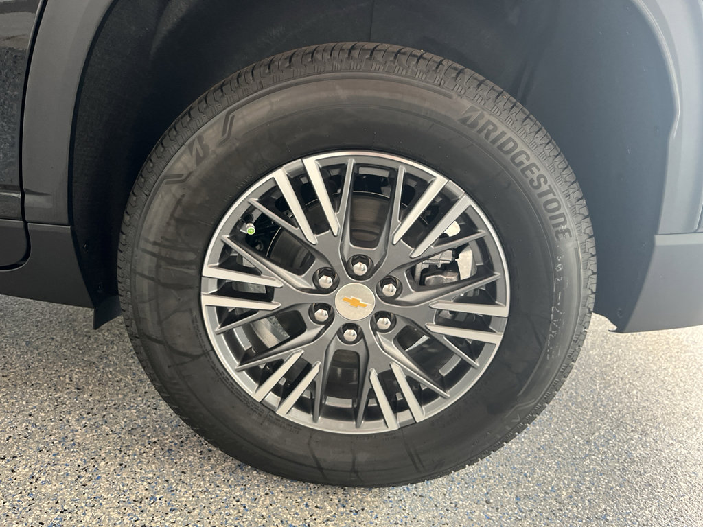 New 2026 Chevrolet Traverse LT FWD image 34