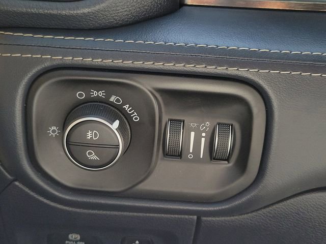 Used 2020 RAM 1500 Limited image 29