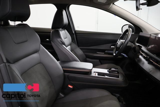 Used 2023 Nissan Ariya FWD image 29
