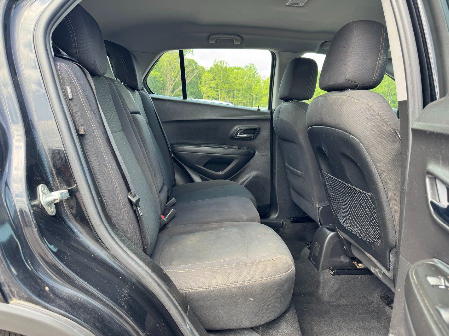 Used 2020 Chevrolet Trax LS FWD image 18