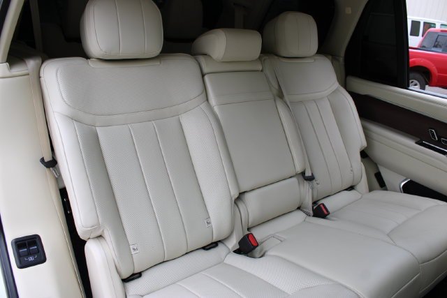 Used 2024 Land Rover Range Rover Long Wheelbase SE AWD/4WD image 19