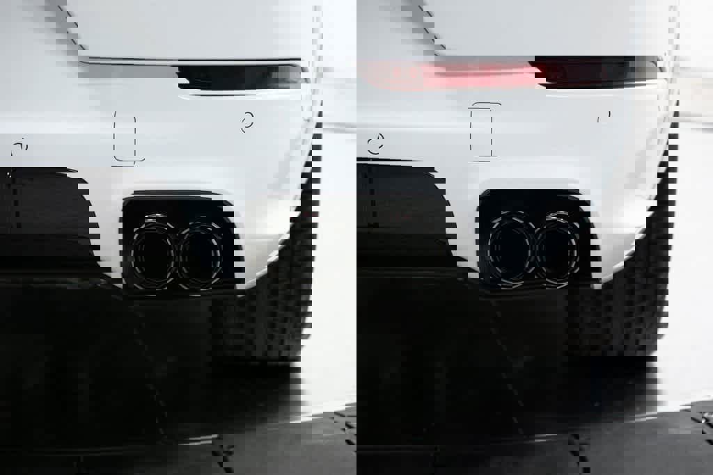 Certified 2025 Porsche Cayenne S image 38