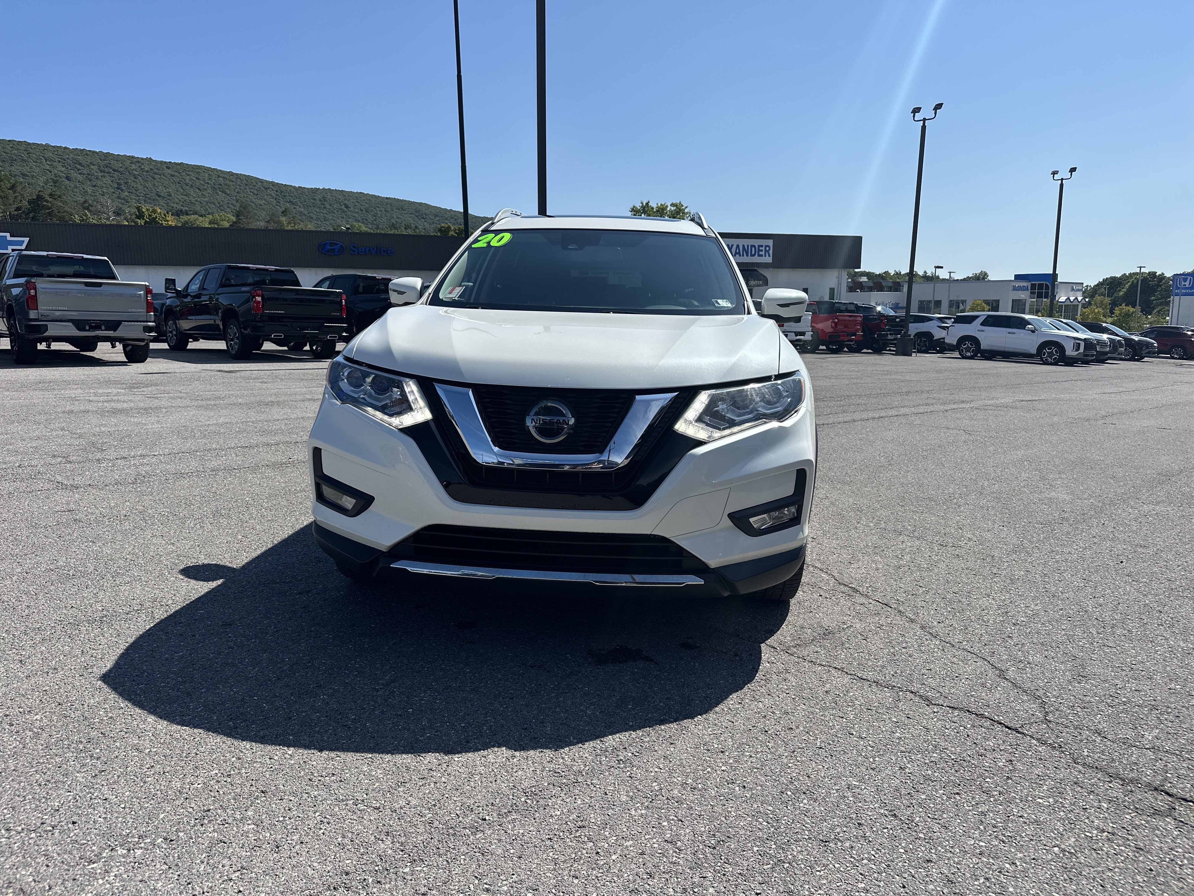 Used 2020 Nissan Rogue SL w/ Premium Package AWD/4WD image 9