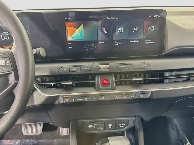 Used 2025 Kia K4 FWD image 17