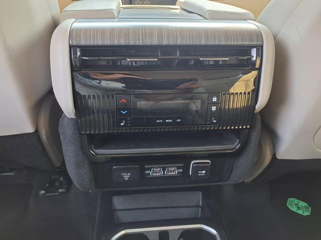 Used 2024 Jeep Wagoneer Series III image 10