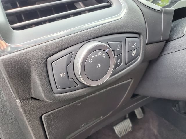 Used 2019 Ford Edge Titanium w/ Equipment Group 301A AWD/4WD image 22