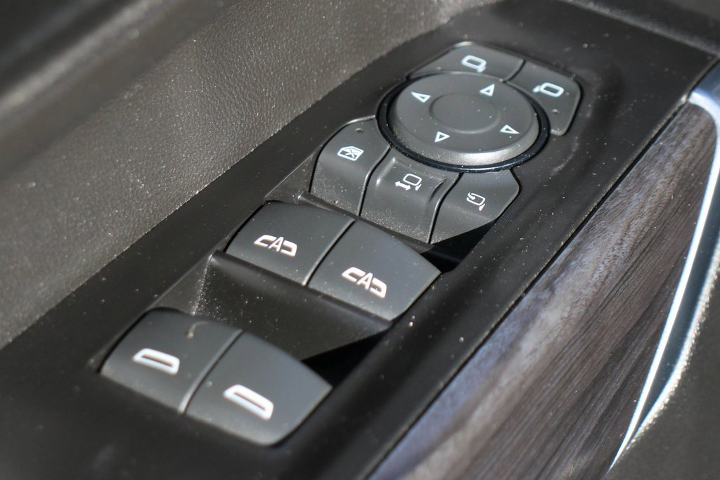 Used 2020 Chevrolet Silverado 2500 LTZ w/ LTZ Premium Package image 16