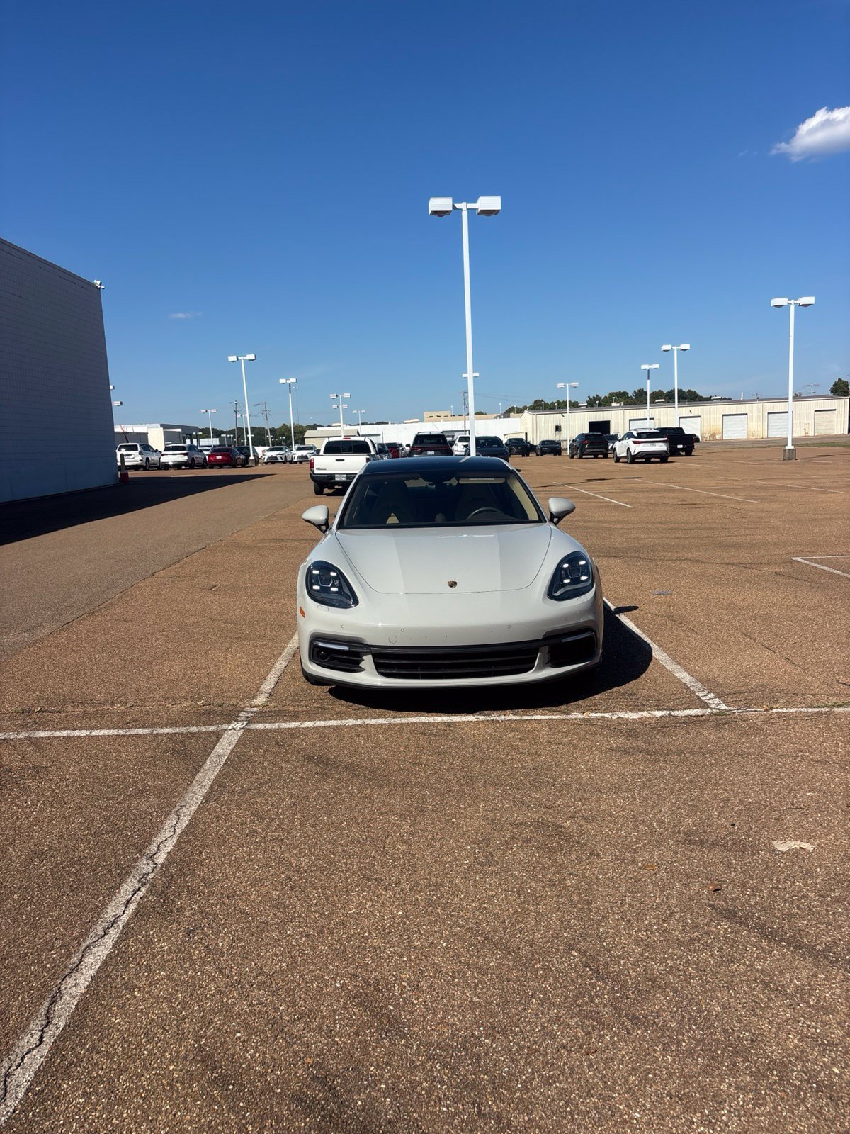 Used 2019 Porsche Panamera image 9