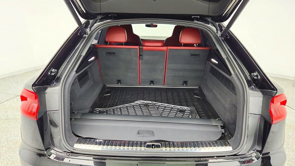 Used 2023 Audi SQ8 Prestige w/ Prestige Package image 24