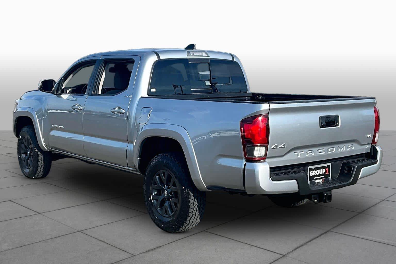 Used 2022 Toyota Tacoma SR5 w/ Technology Package AWD/4WD image 11