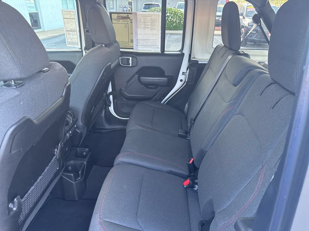 Used 2024 Jeep Wrangler Unlimited Rubicon AWD/4WD image 12