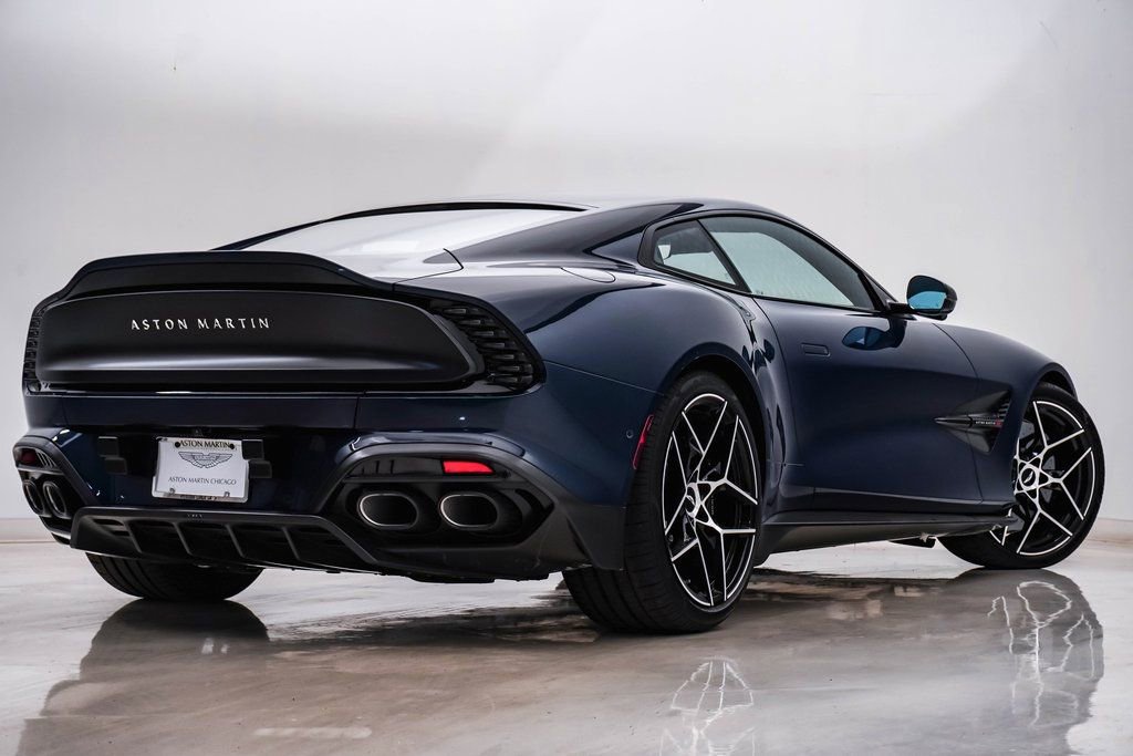 Used 2025 Aston Martin Vanquish image 10
