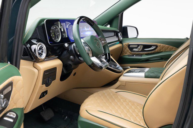 Used 2022 Mercedes-Benz Metris Passenger image 10