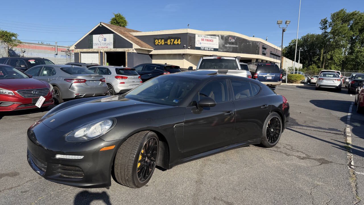 Used 2016 Porsche Panamera Edition RWD image 9