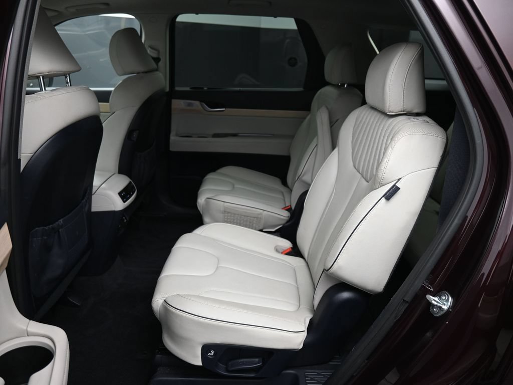 Used 2024 Hyundai Palisade Limited AWD/4WD image 23