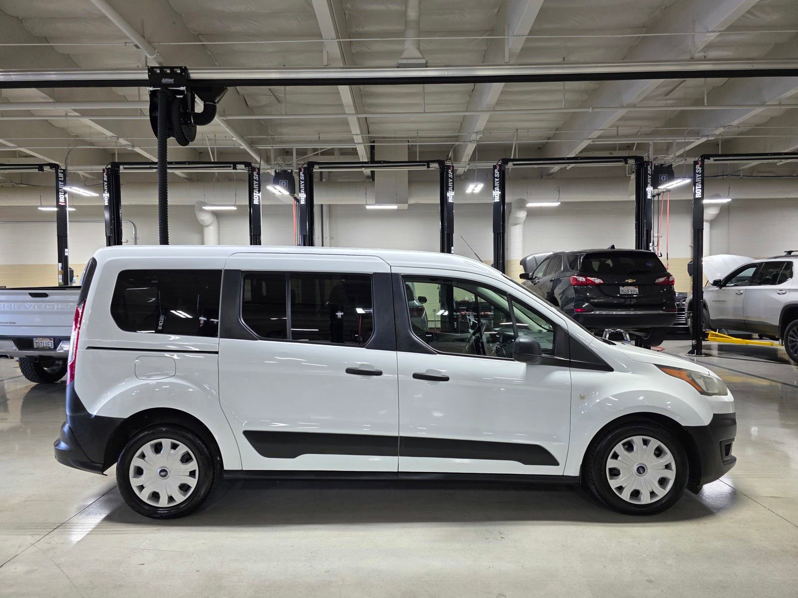 Used 2020 Ford Transit Connect XL image 8