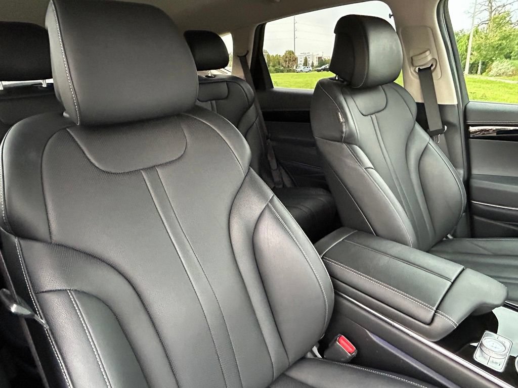 Used 2025 Genesis GV80 2.5T Standard AWD/4WD image 46
