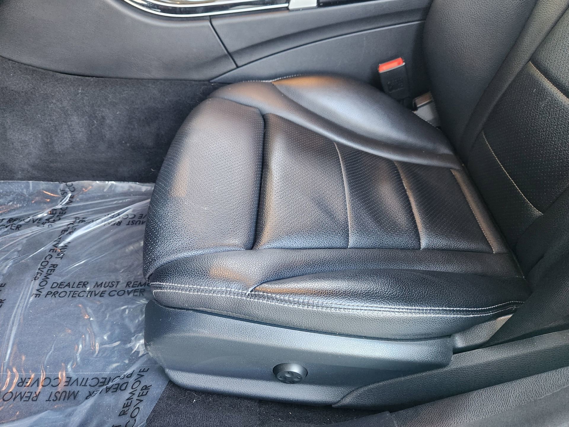 Used 2015 Mercedes-Benz C 300 C 300 image 24