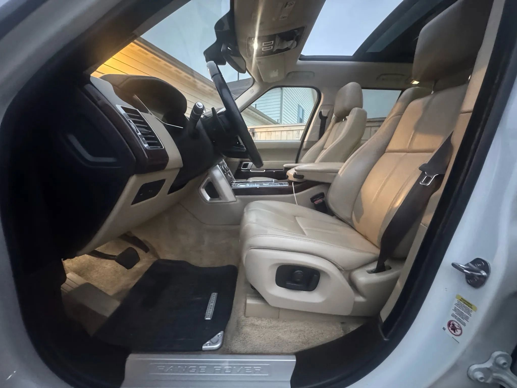 Used 2016 Land Rover Range Rover image 10