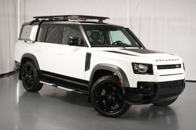 Used 2023 Land Rover Defender 130 X-Dynamic SE AWD/4WD image 9