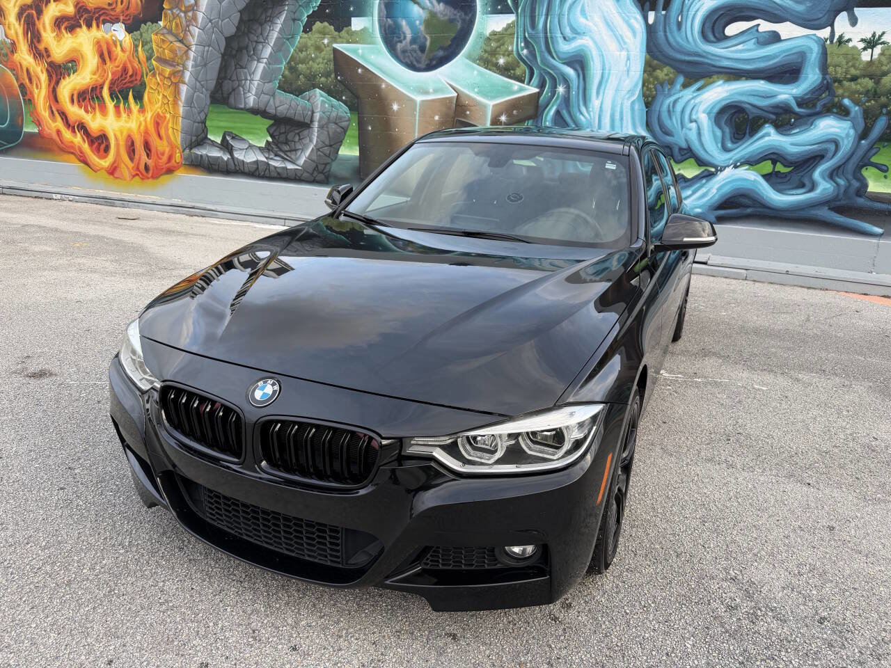 Used 2018 BMW 330i xDrive Sedan AWD/4WD image 2