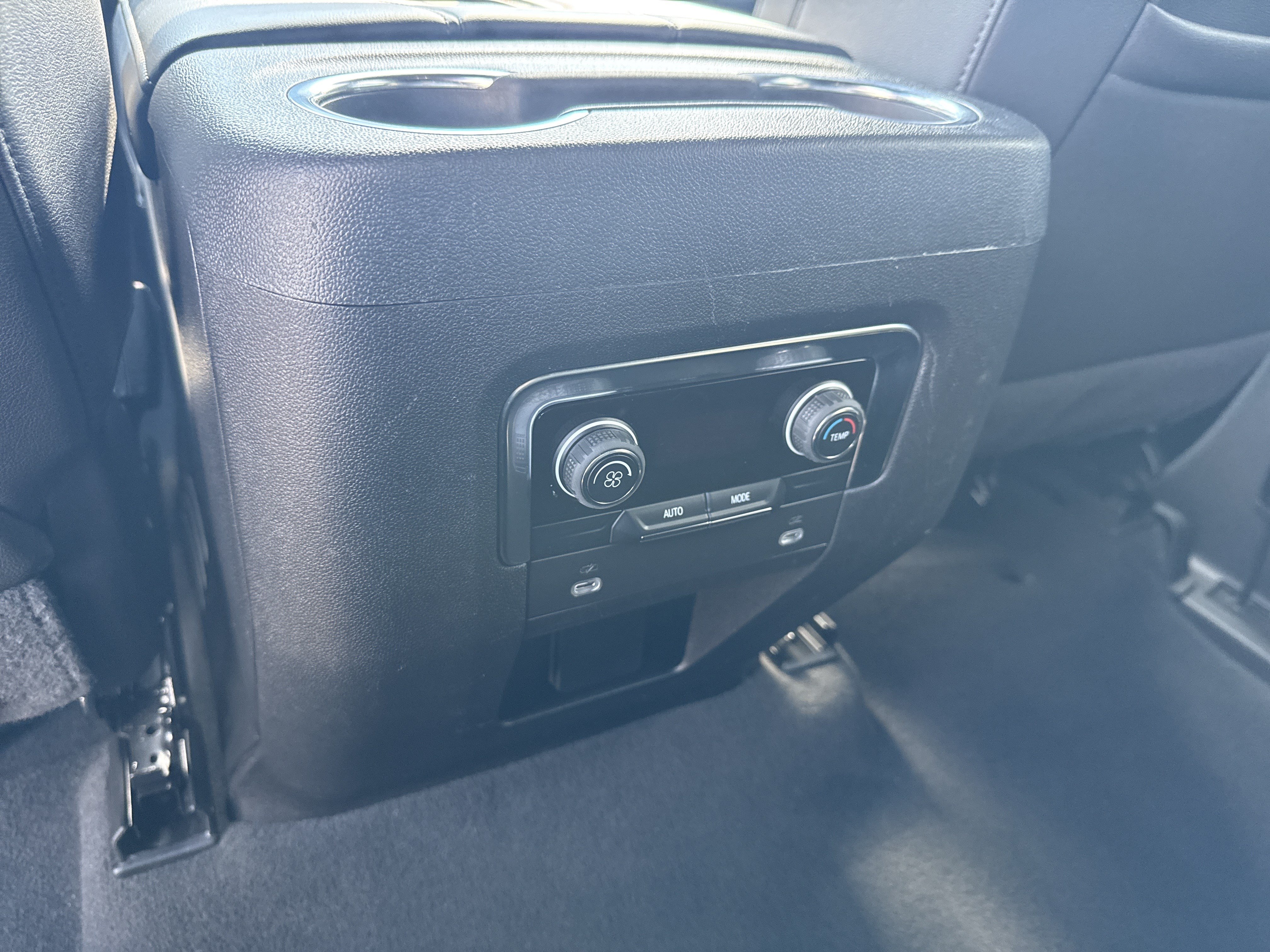 Used 2024 Chevrolet Suburban LT AWD/4WD image 24