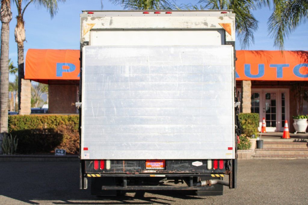 Used 2016 Chevrolet Express 4500 w/ Chrome Appearance Package RWD image 8