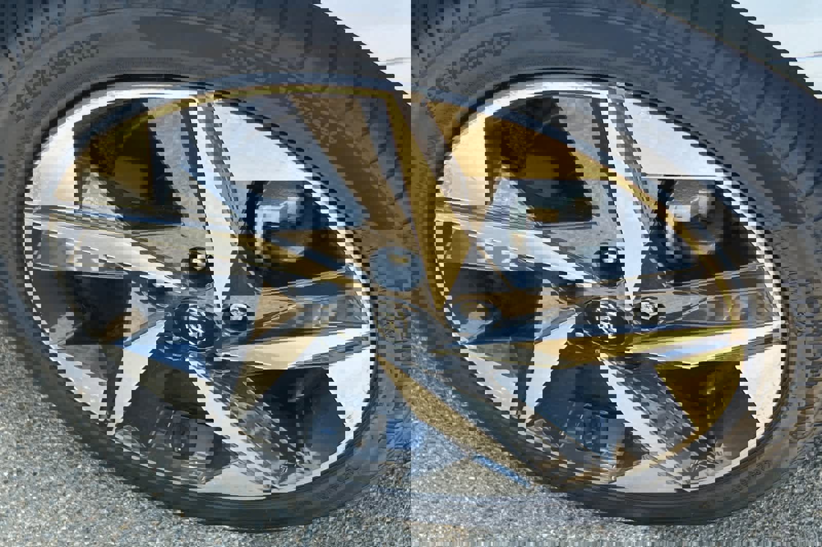 Used 2021 Hyundai Elantra Limited w/ Cargo Package image 15