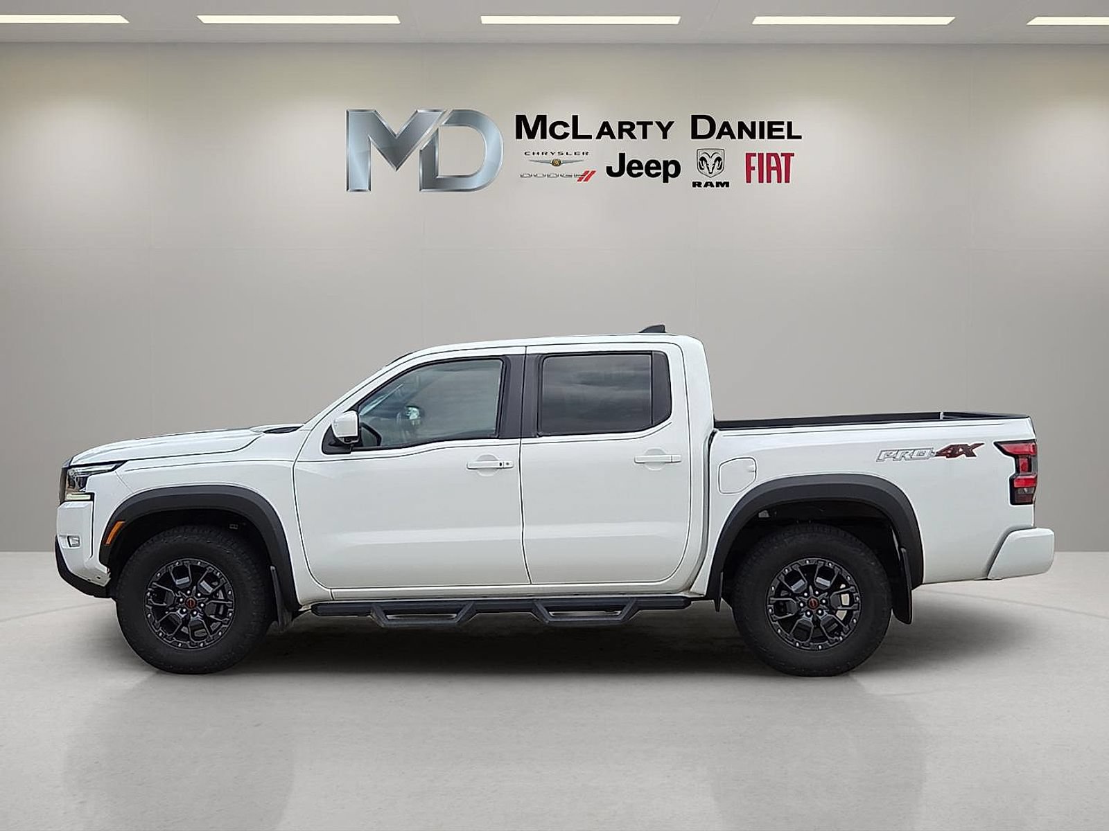 Used 2024 Nissan Frontier PRO-4X w/ Pro Premium Package AWD/4WD image 3