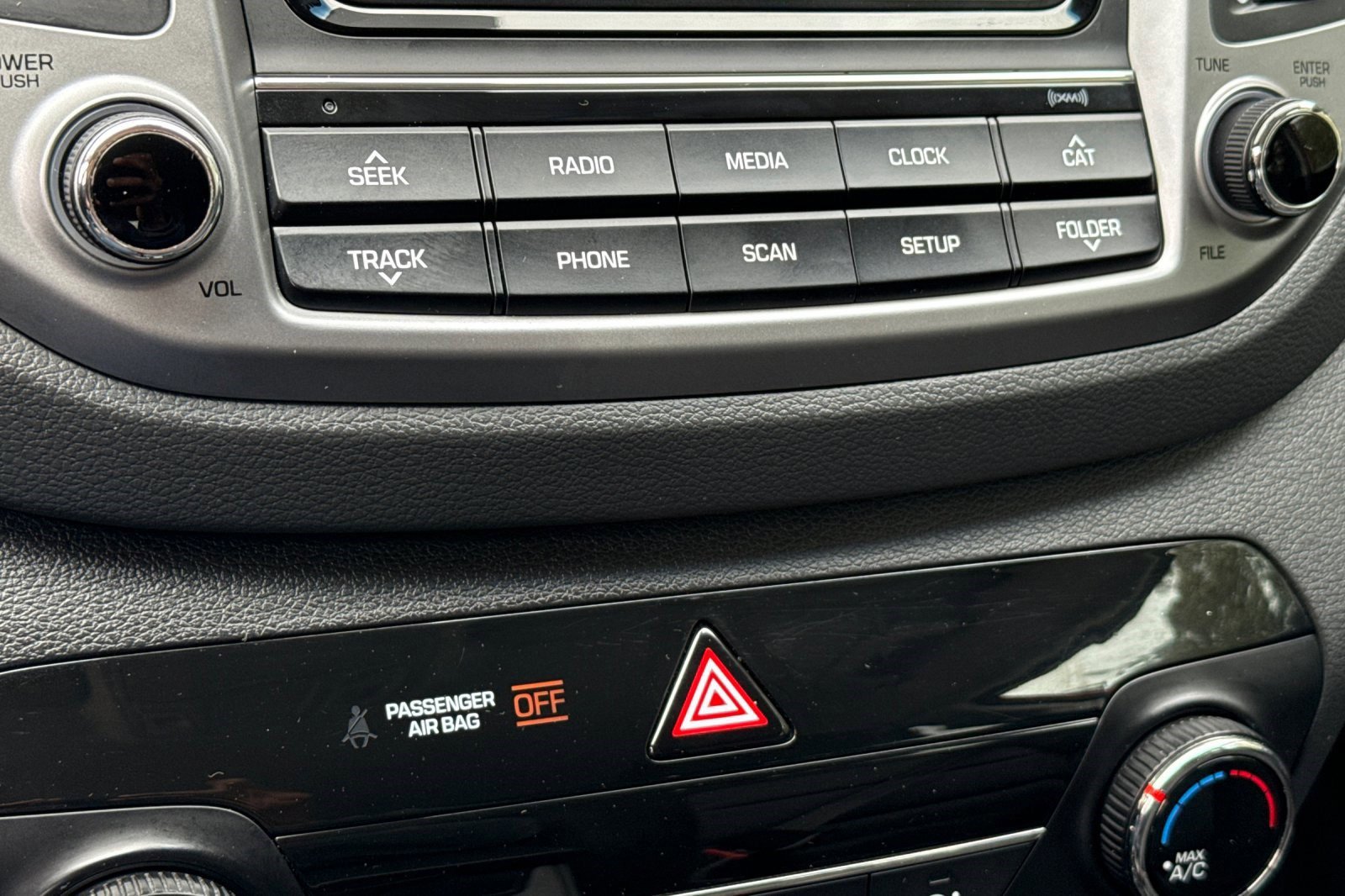 Used 2017 Hyundai Tucson Sport image 16