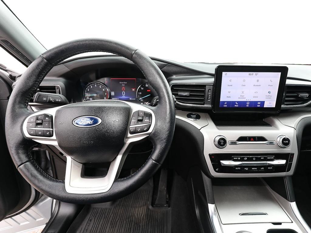 Used 2023 Ford Explorer XLT w/ Equipment Group 202A image 12