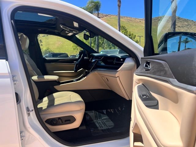 Used 2022 Jeep Grand Cherokee Limited 4xe w/ Luxury Tech Group II image 27