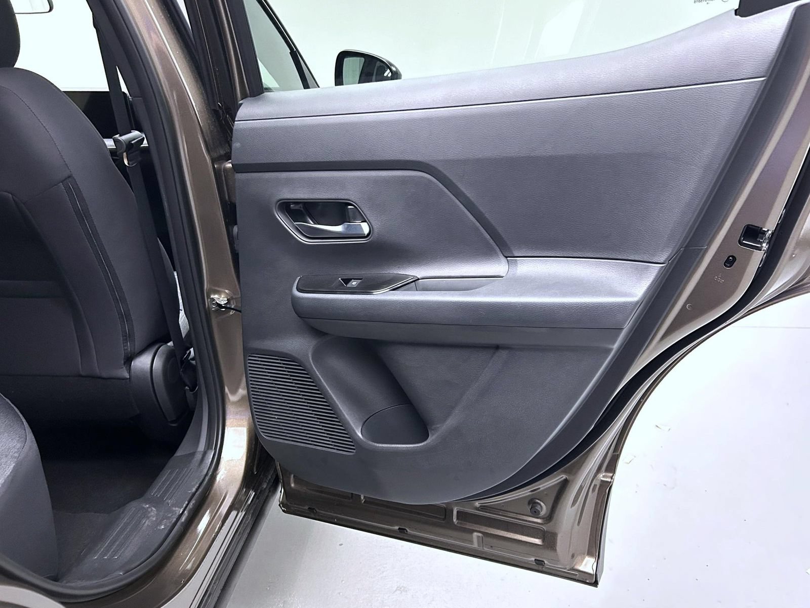 New 2027 Nissan Kicks SV AWD/4WD image 17