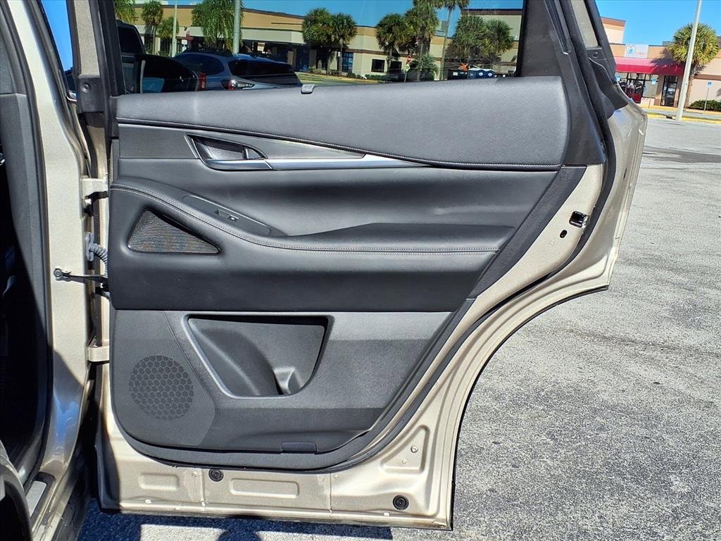 Used 2024 INFINITI QX60 Luxe image 15