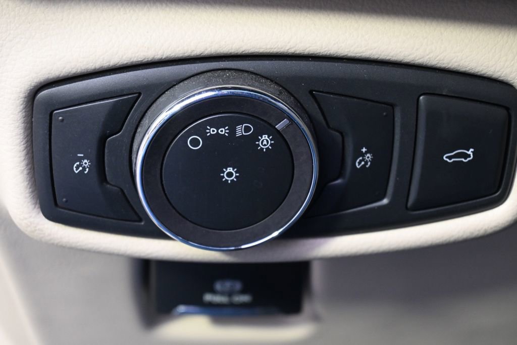 Used 2020 Lincoln MKZ Reserve w/ Elements Package image 25